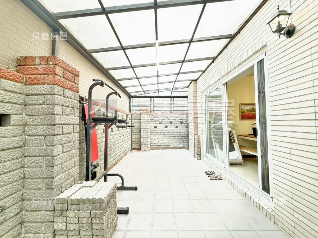 近Ｒ１５蛋黃區稀有庭院宅房屋室內格局與周邊環境