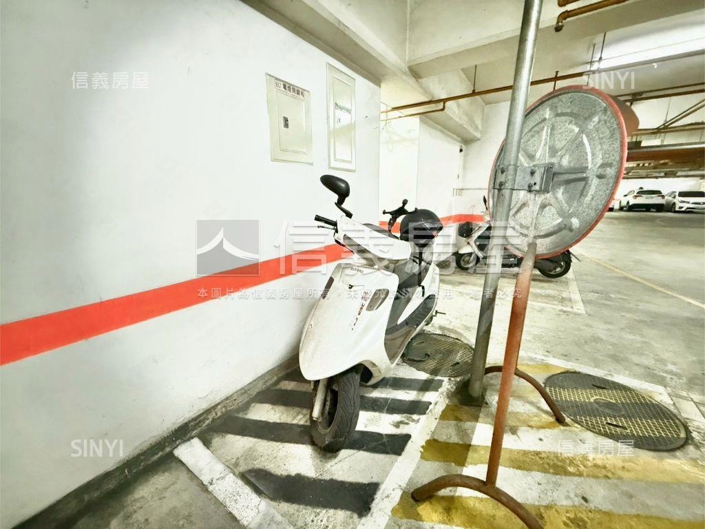 近Ｒ１５蛋黃區稀有庭院宅房屋室內格局與周邊環境