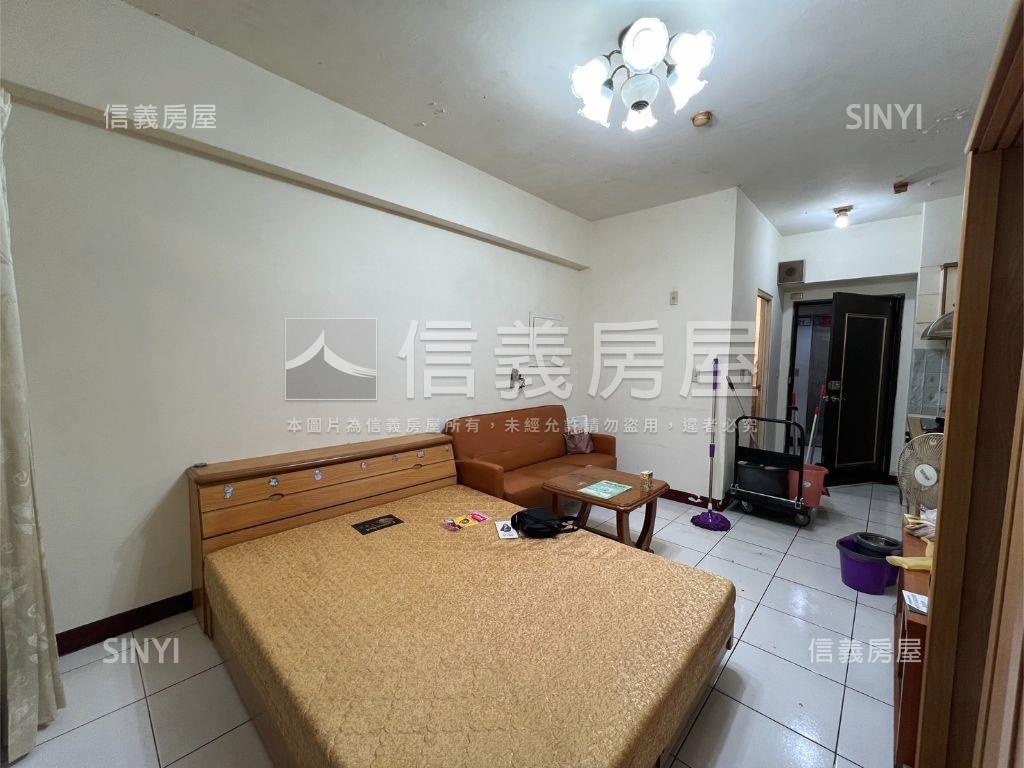 幼獅低總價有陽台套房房屋室內格局與周邊環境