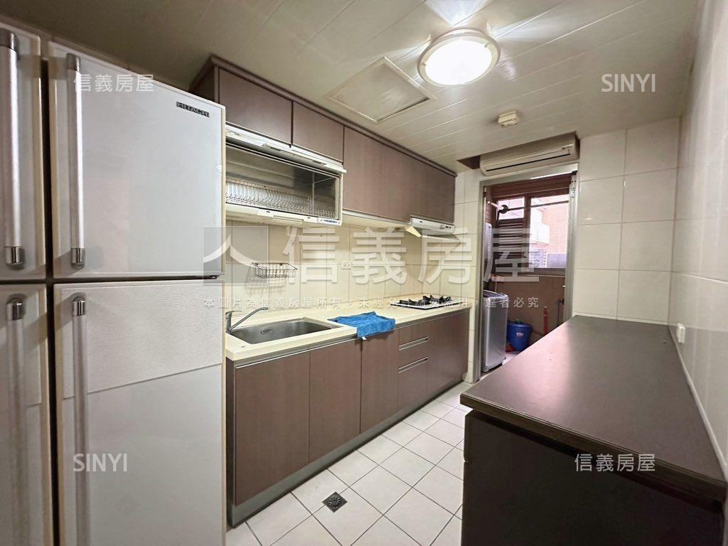 皇翔太陽城高樓四房車位房屋室內格局與周邊環境