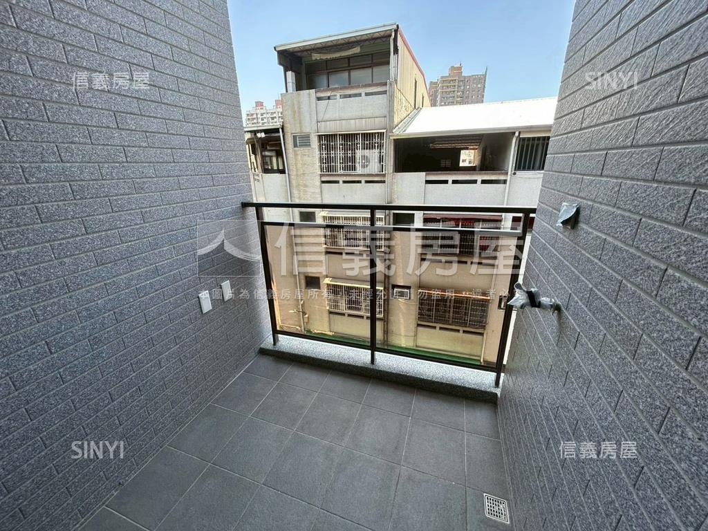 西區全新電梯店套房屋室內格局與周邊環境