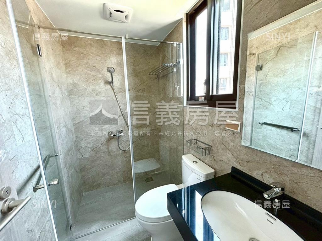 西區全新電梯店套房屋室內格局與周邊環境