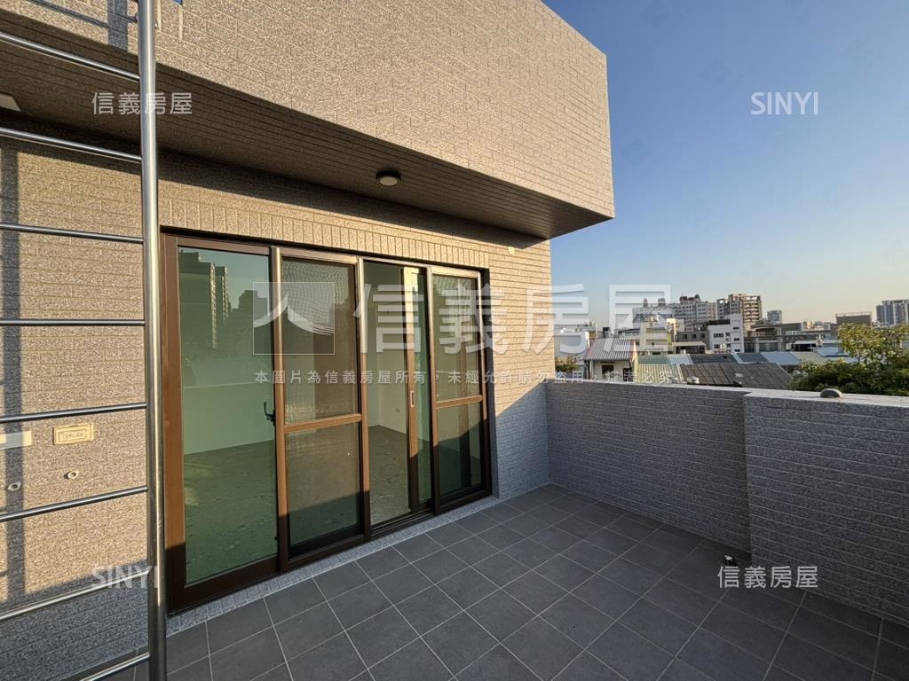 西區全新電梯店套房屋室內格局與周邊環境