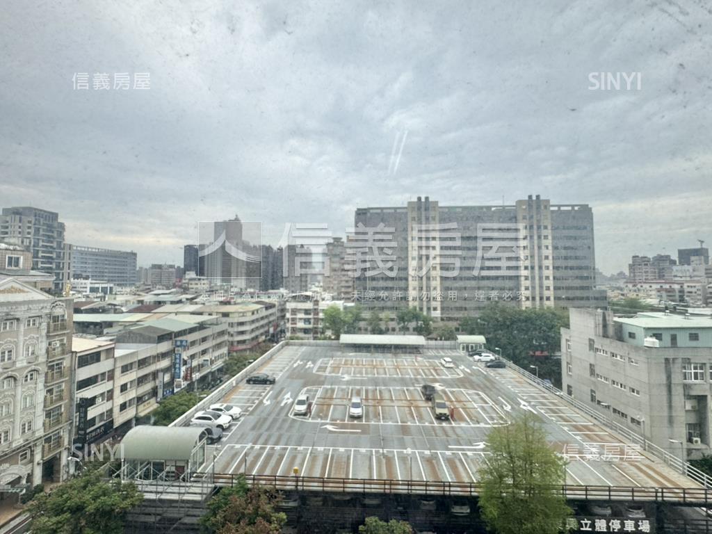 國唐地糧大四房雙車位房屋室內格局與周邊環境