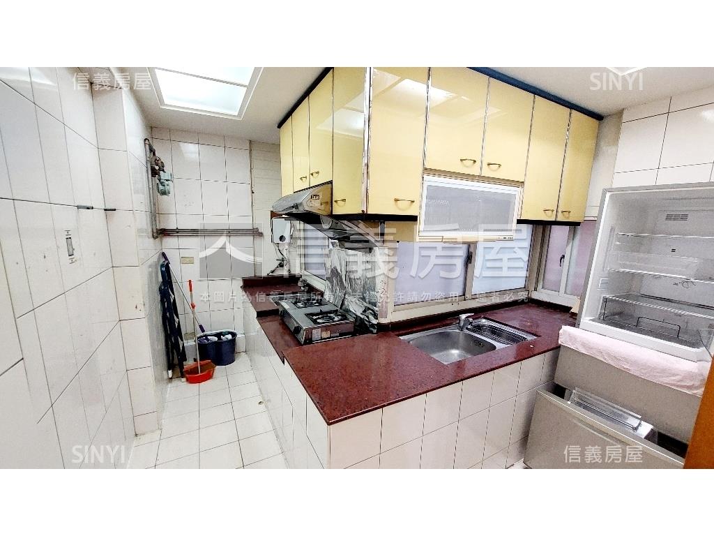 近捷運成家美宅房屋室內格局與周邊環境