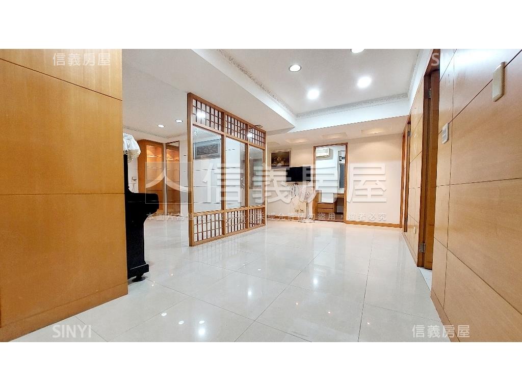 近捷運成家美宅房屋室內格局與周邊環境