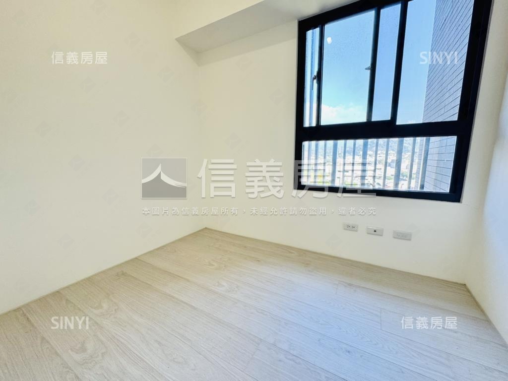 專任未住過朝南山景視野戶房屋室內格局與周邊環境