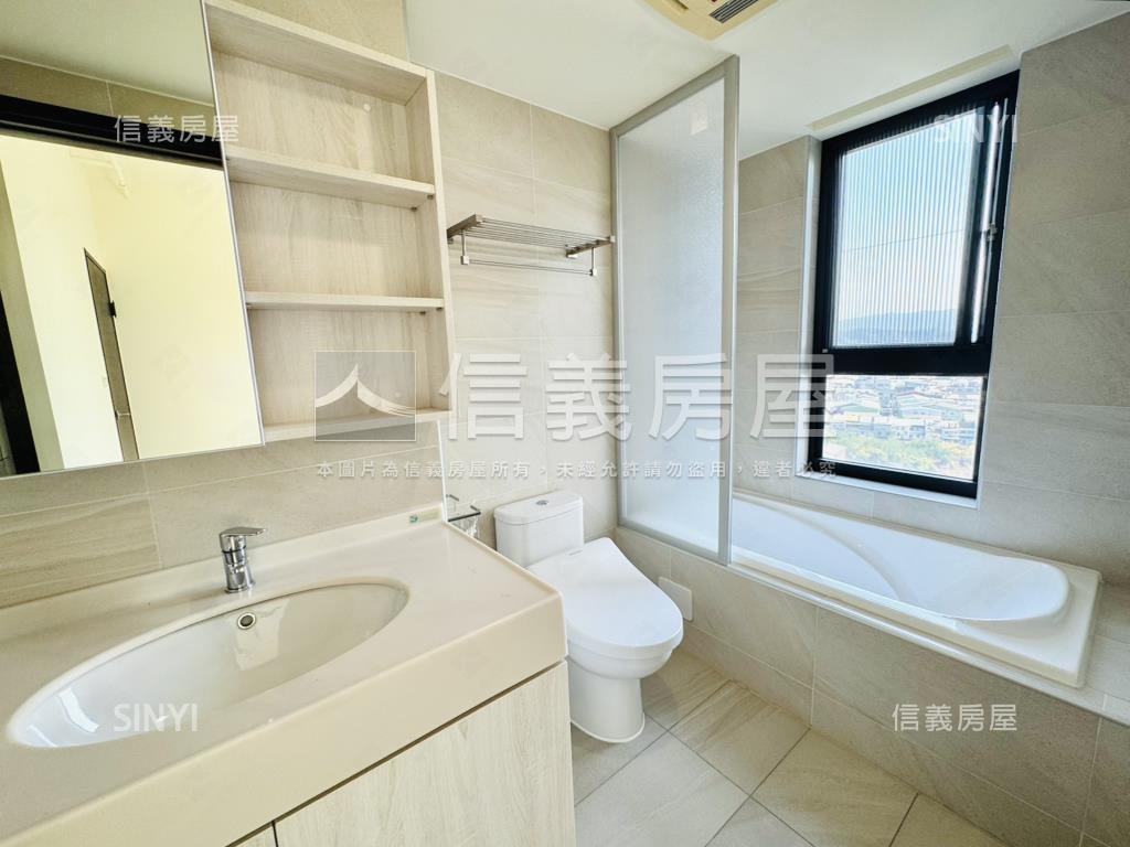 專任未住過朝南山景視野戶房屋室內格局與周邊環境