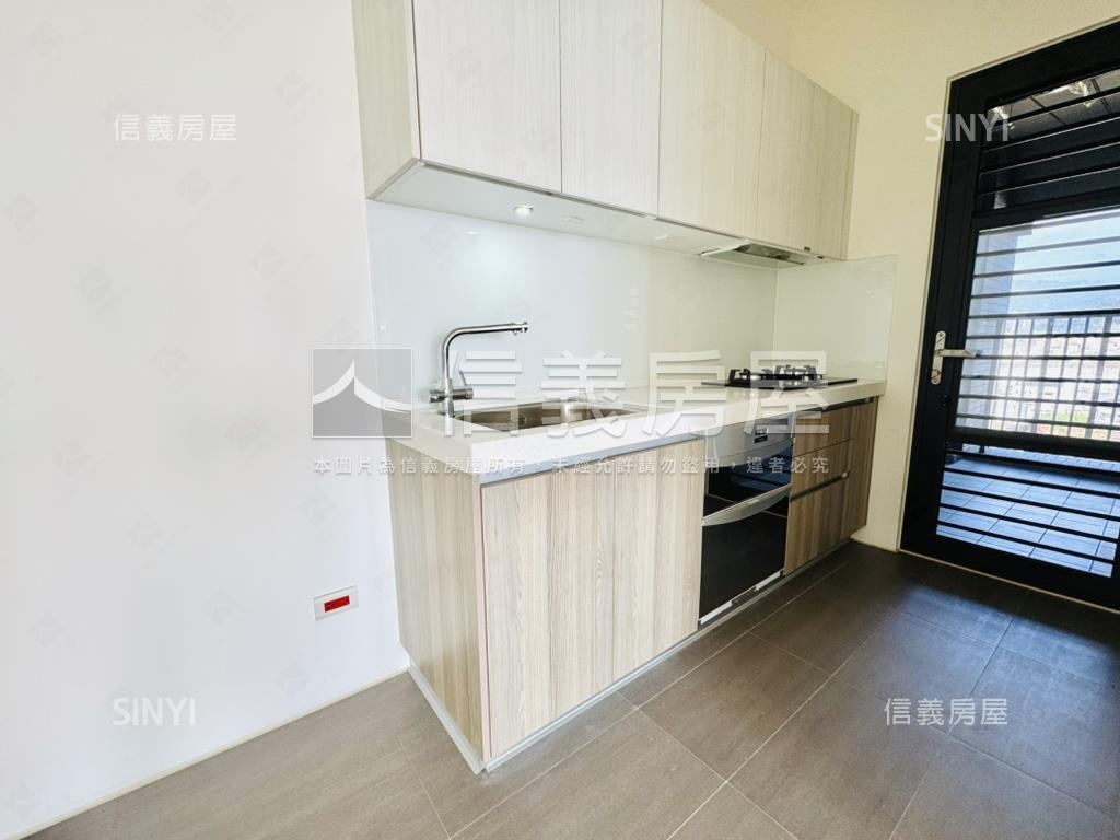 專任未住過朝南山景視野戶房屋室內格局與周邊環境