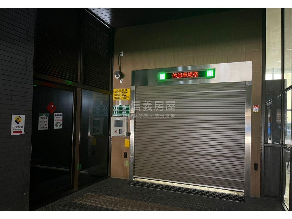 近捷運兩房智能車位採光佳房屋室內格局與周邊環境
