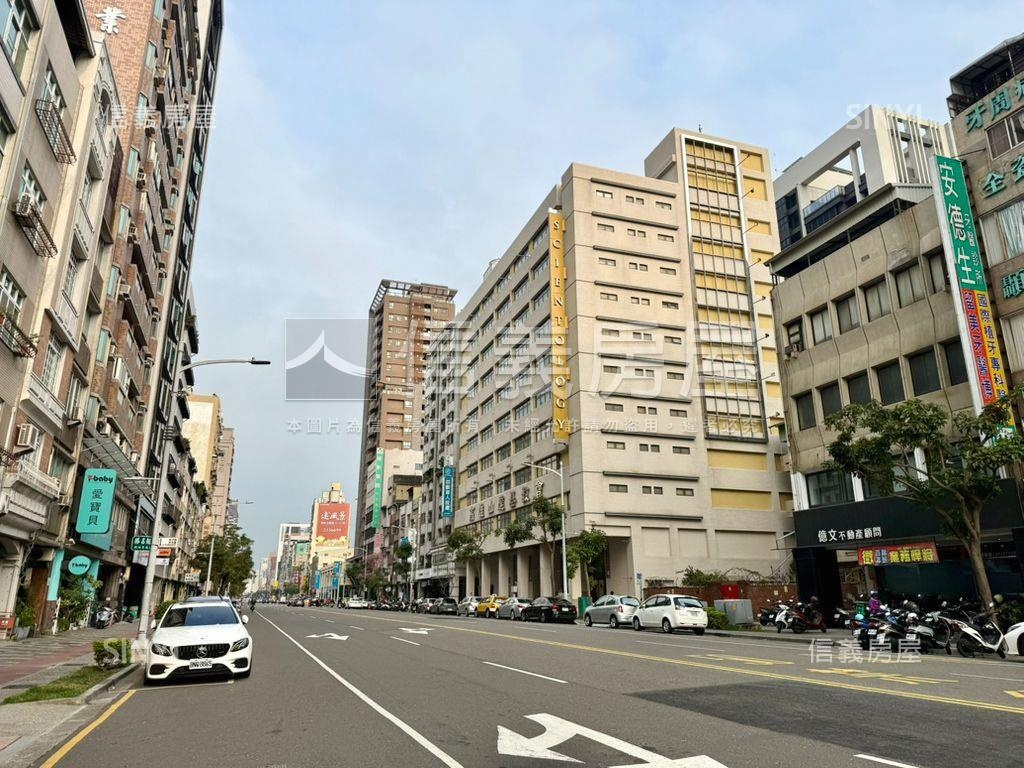 七賢二路面寬整棟華廈店面房屋室內格局與周邊環境