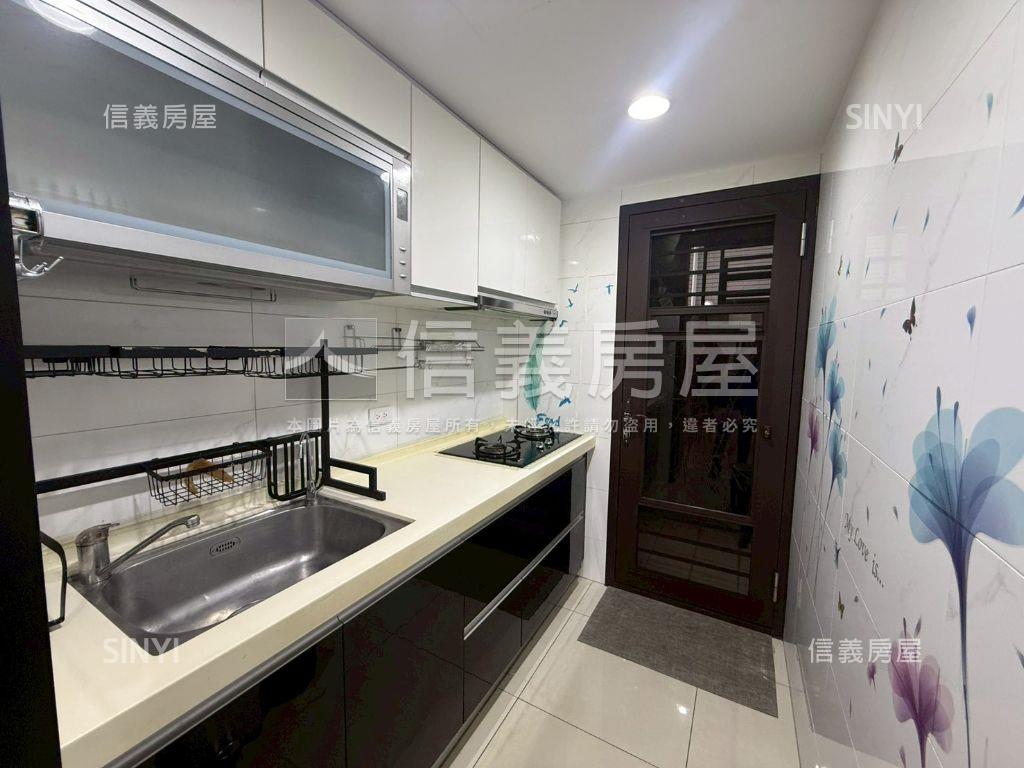 首購必選三房景觀車位房屋室內格局與周邊環境