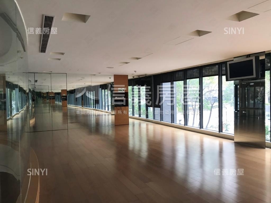 新市政小豪宅房屋室內格局與周邊環境