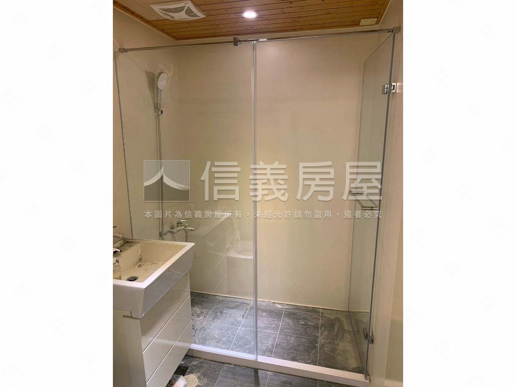 亮靚！高樓邊間２房２衛房屋室內格局與周邊環境