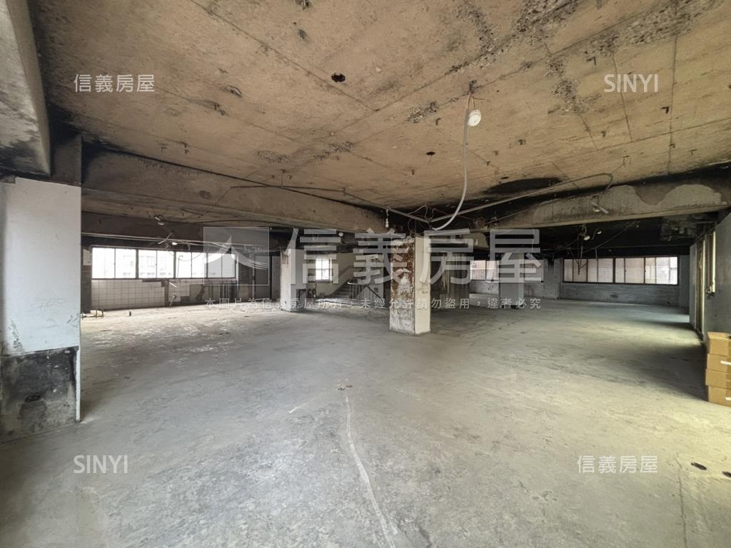 超強地段捷運出口辦公房屋室內格局與周邊環境