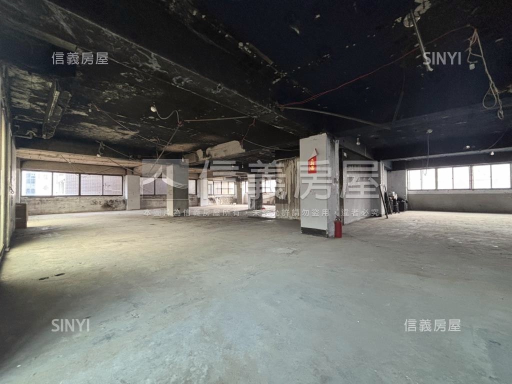 超強地段捷運出口辦公房屋室內格局與周邊環境