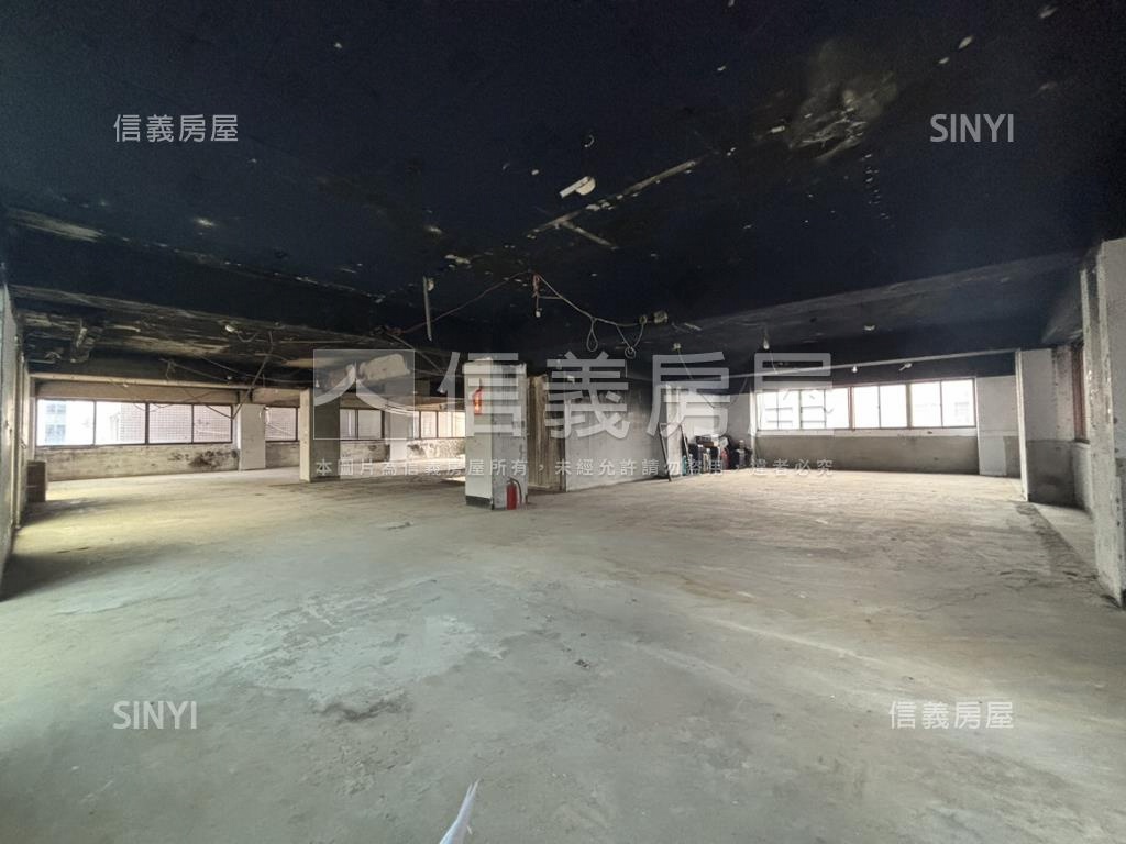 超強地段捷運出口辦公房屋室內格局與周邊環境