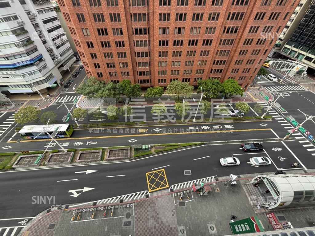 超強地段捷運出口辦公房屋室內格局與周邊環境