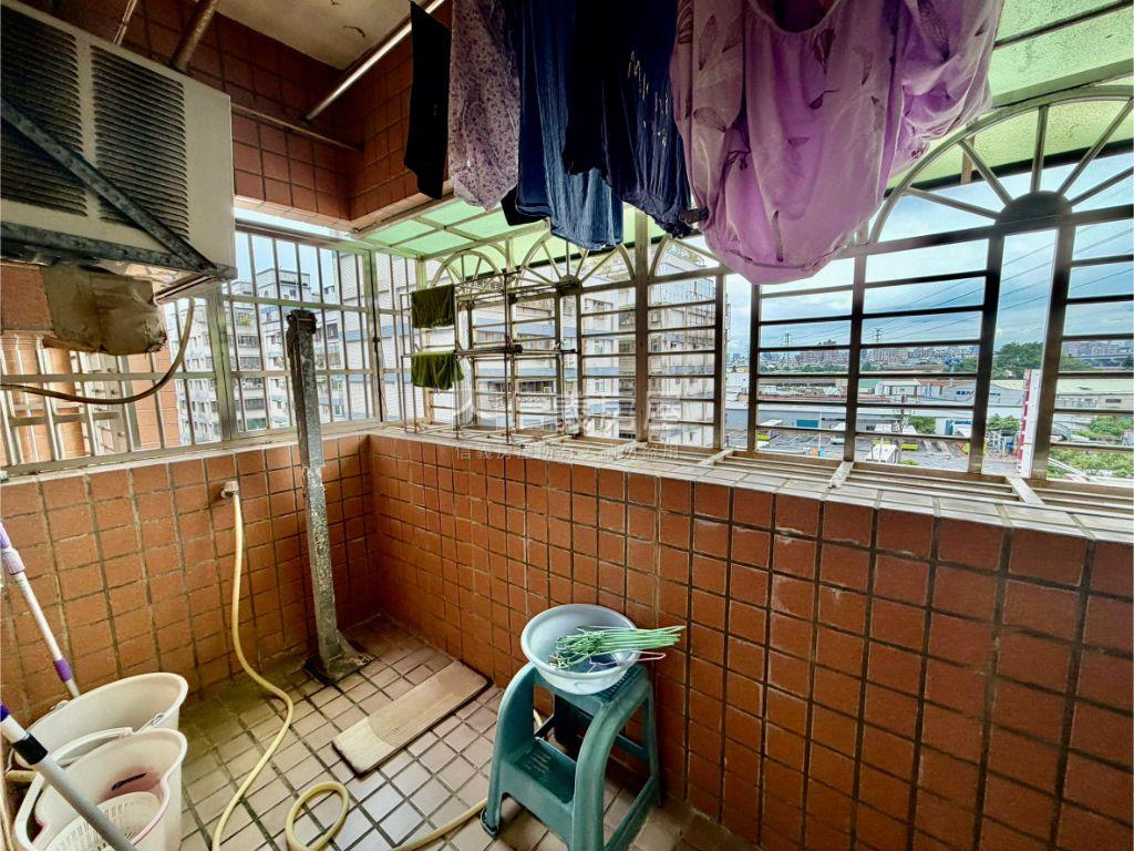 永安華廈＊成家三房車位房屋室內格局與周邊環境