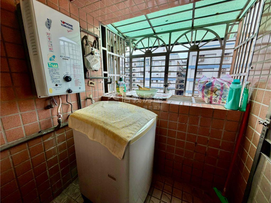 永安華廈＊成家三房車位房屋室內格局與周邊環境