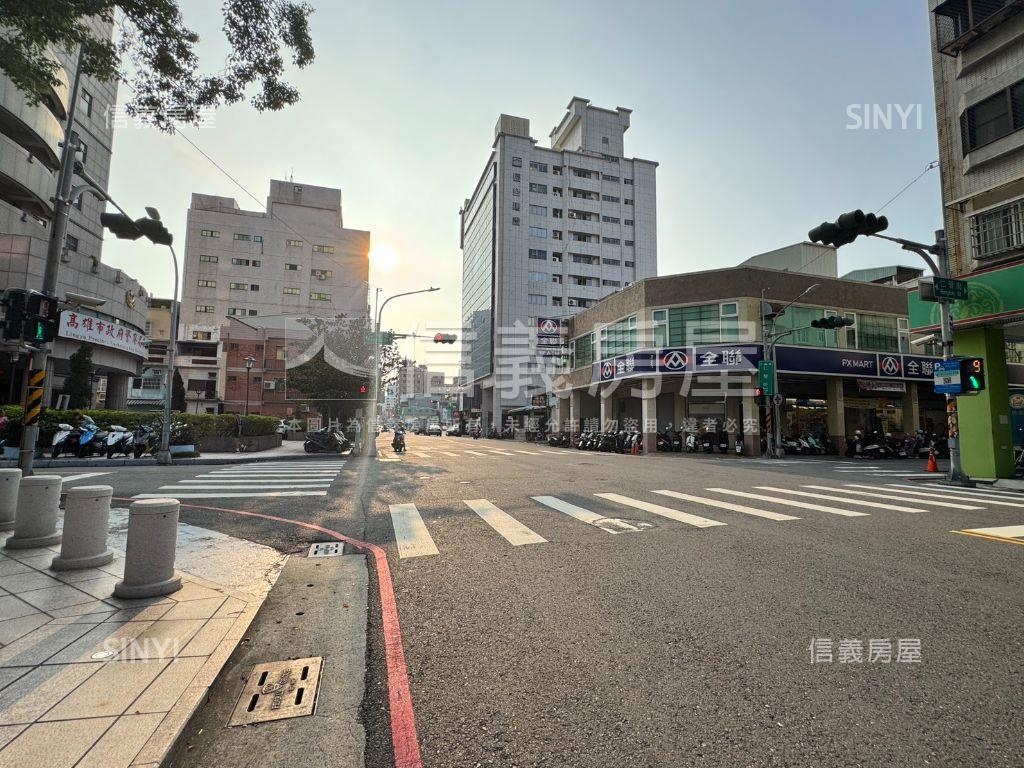 公園首席－景觀電梯房房屋室內格局與周邊環境