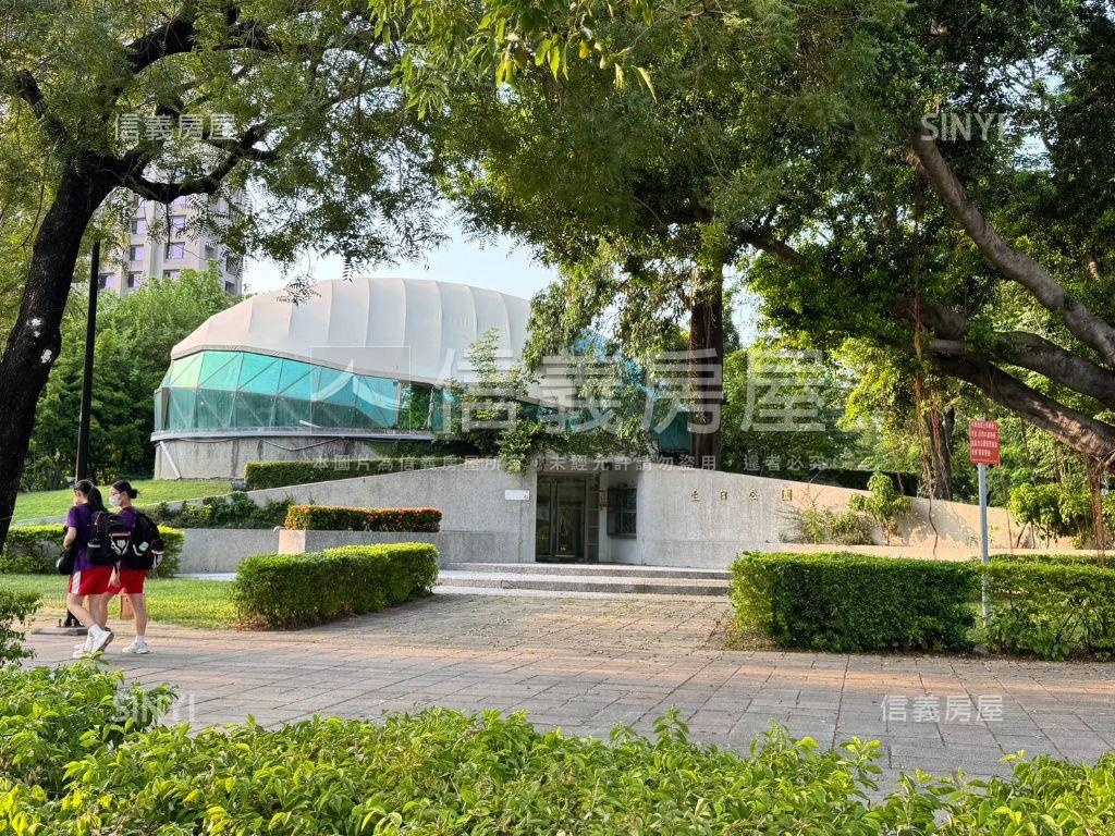 公園首席－景觀電梯房房屋室內格局與周邊環境