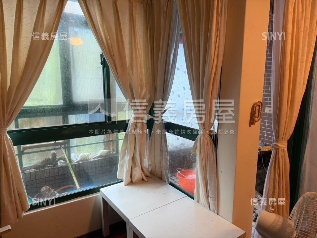 稀有金山溫泉套房房屋室內格局與周邊環境
