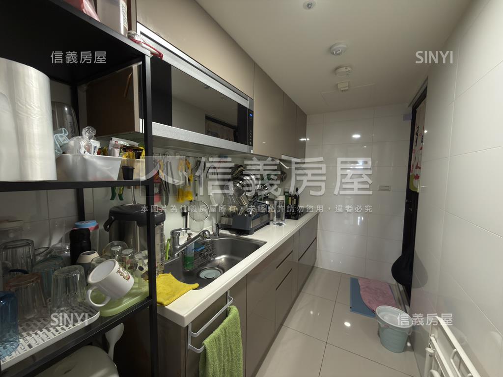 都美艷捷運邊間三房房屋室內格局與周邊環境