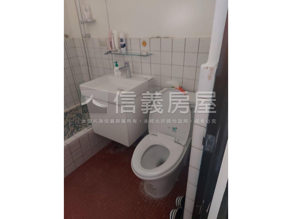 新板特區美寓頂加房屋室內格局與周邊環境