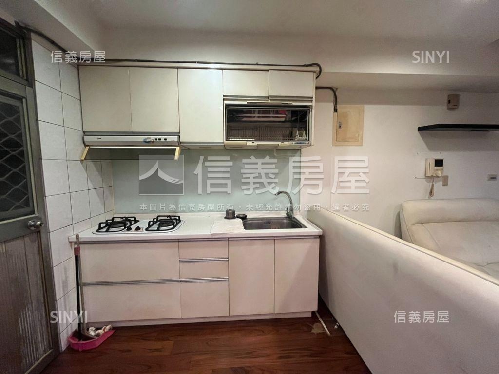 木柵捷運比佛利名家華廈房屋室內格局與周邊環境