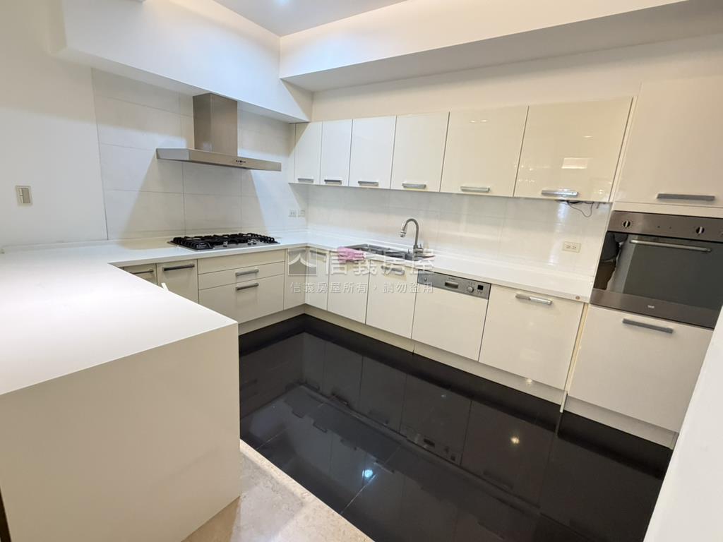 紐約之星高樓大露台美屋房屋室內格局與周邊環境