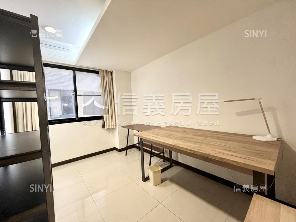 西區低總價震後兩房車位房屋室內格局與周邊環境