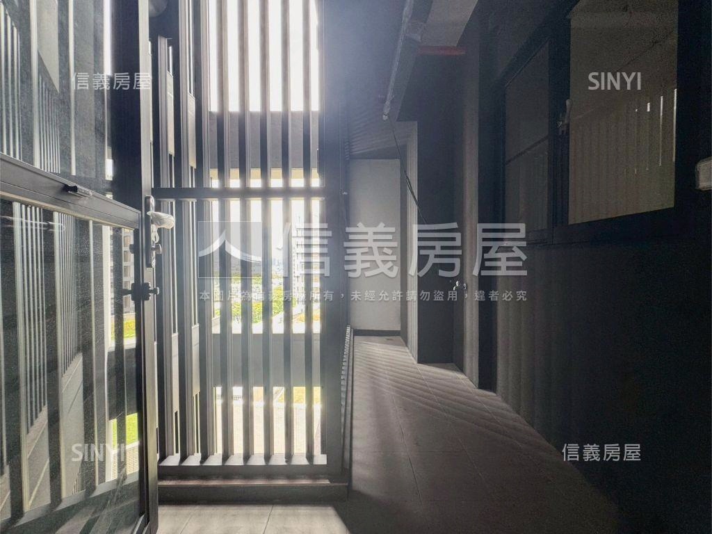 全新未住三房平車捷運宅Ｂ房屋室內格局與周邊環境