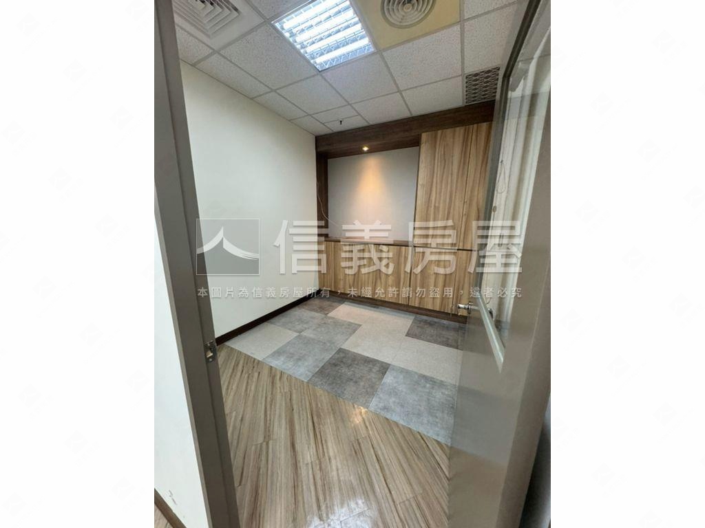 ★底特律科技廠辦★房屋室內格局與周邊環境