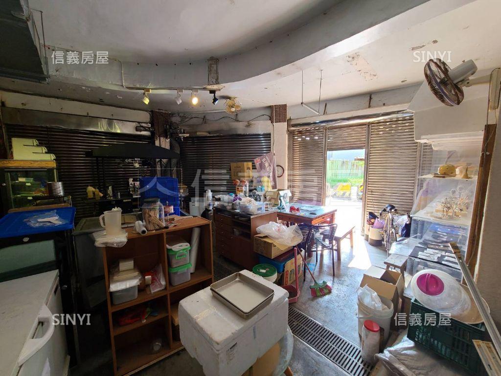 中正路邊間鉑金粉鑽店面房屋室內格局與周邊環境