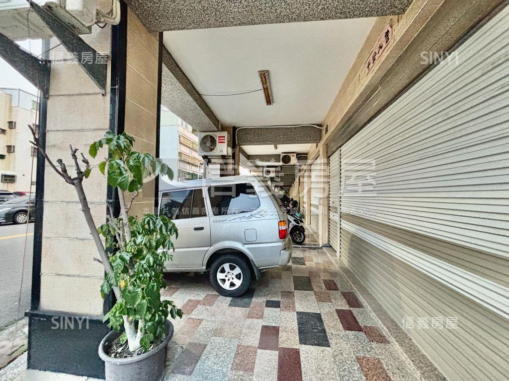 楠梓三角窗騎樓金透店房屋室內格局與周邊環境