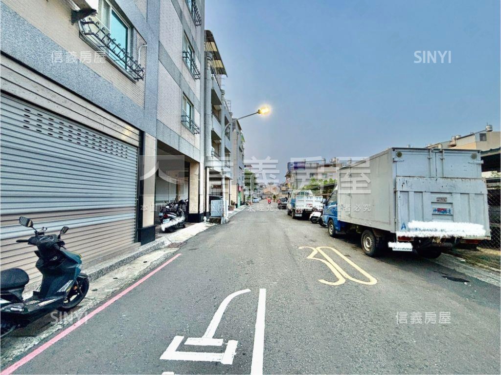 楠梓三角窗騎樓金透店房屋室內格局與周邊環境