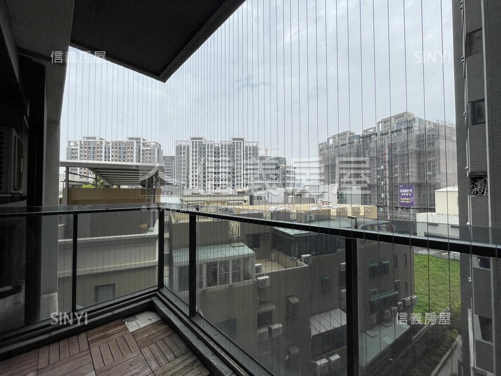 近未來中國醫ＢＯＴ美四房房屋室內格局與周邊環境