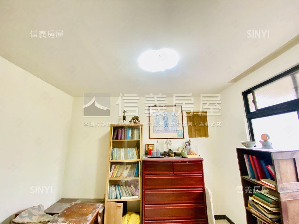 內湖捷運－綠景首購三房房屋室內格局與周邊環境