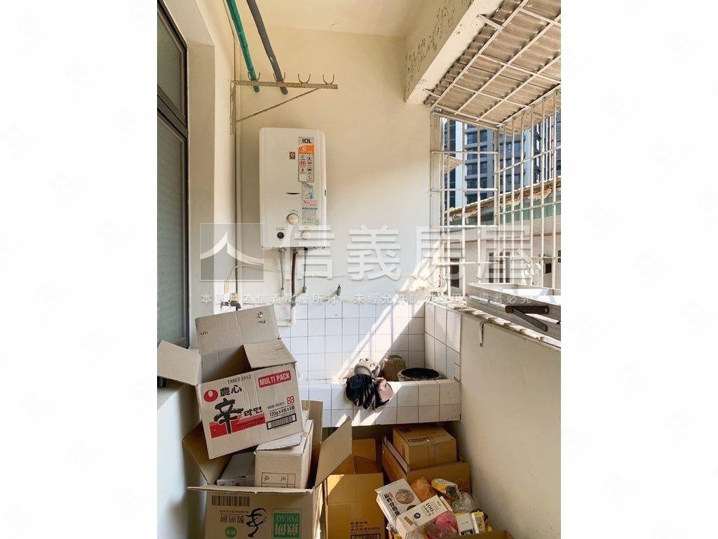 內湖捷運－綠景首購三房房屋室內格局與周邊環境
