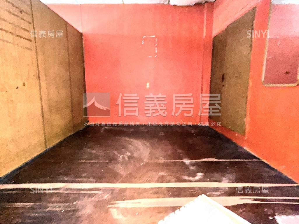 美村路一段便宜透天房屋室內格局與周邊環境