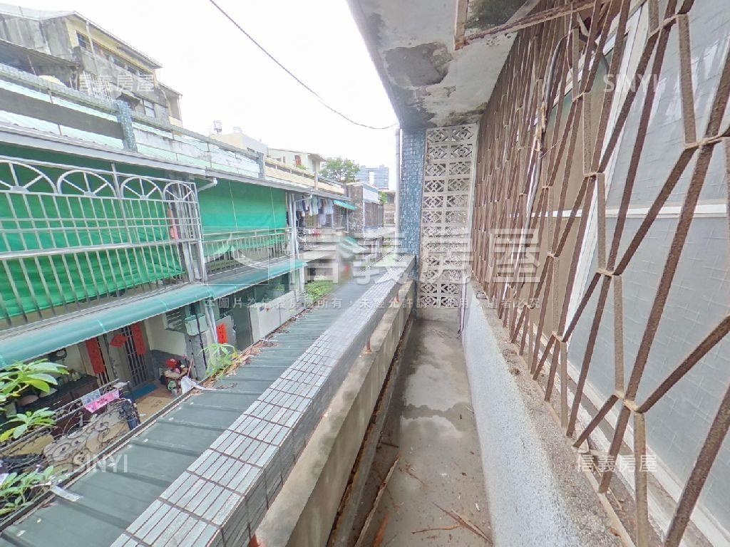 美村路一段便宜透天房屋室內格局與周邊環境