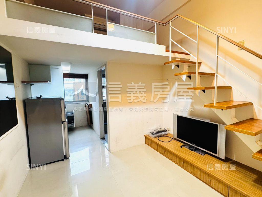 捷運萬芳醫院站旁挑高美宅房屋室內格局與周邊環境