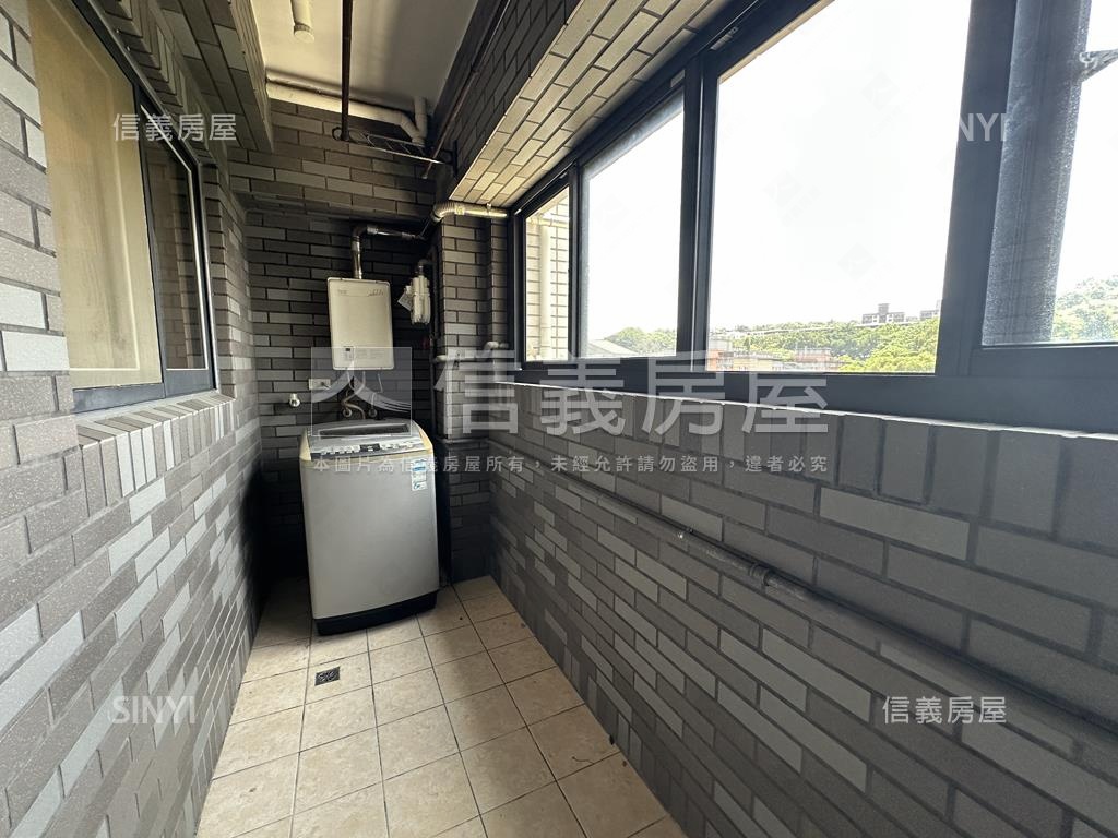 傳佳謙里三房車位房屋室內格局與周邊環境