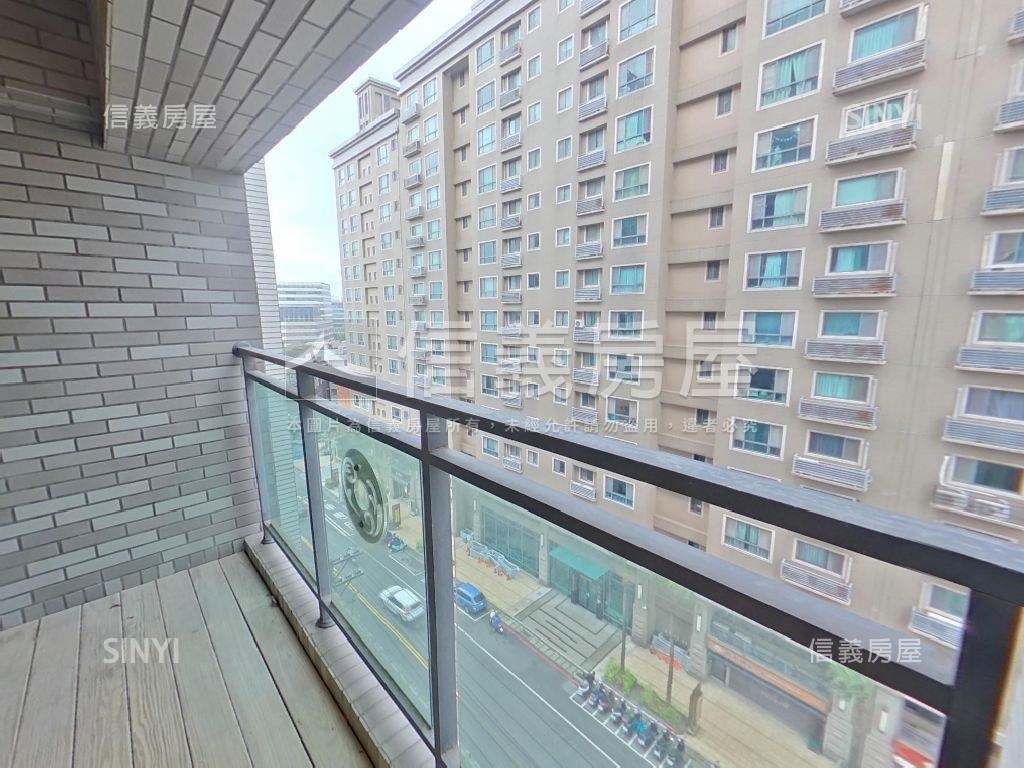 傳佳謙里三房車位房屋室內格局與周邊環境