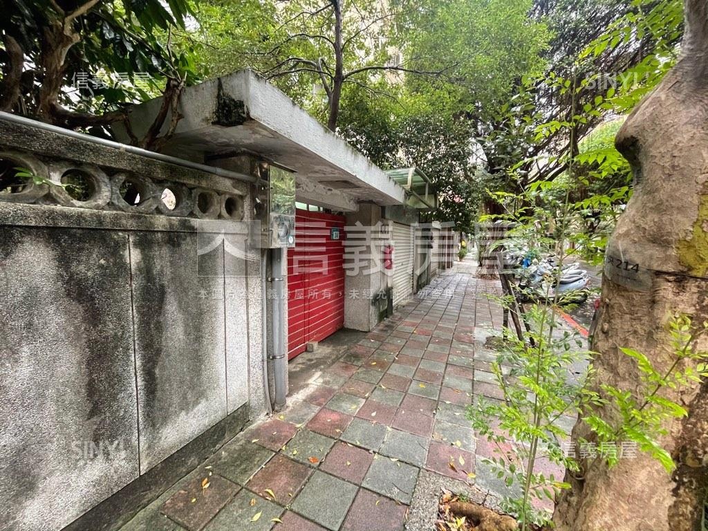 中央新村三街前段美透天房屋室內格局與周邊環境