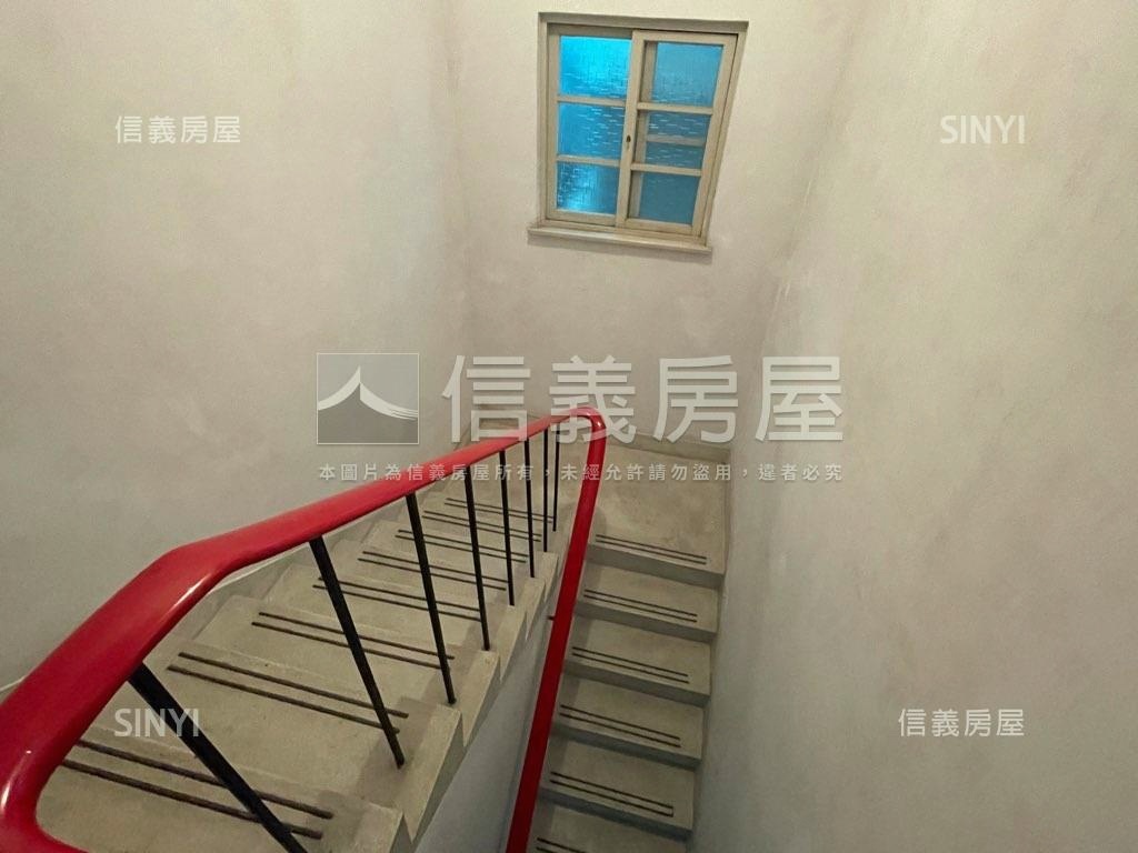 中央新村三街前段美透天房屋室內格局與周邊環境