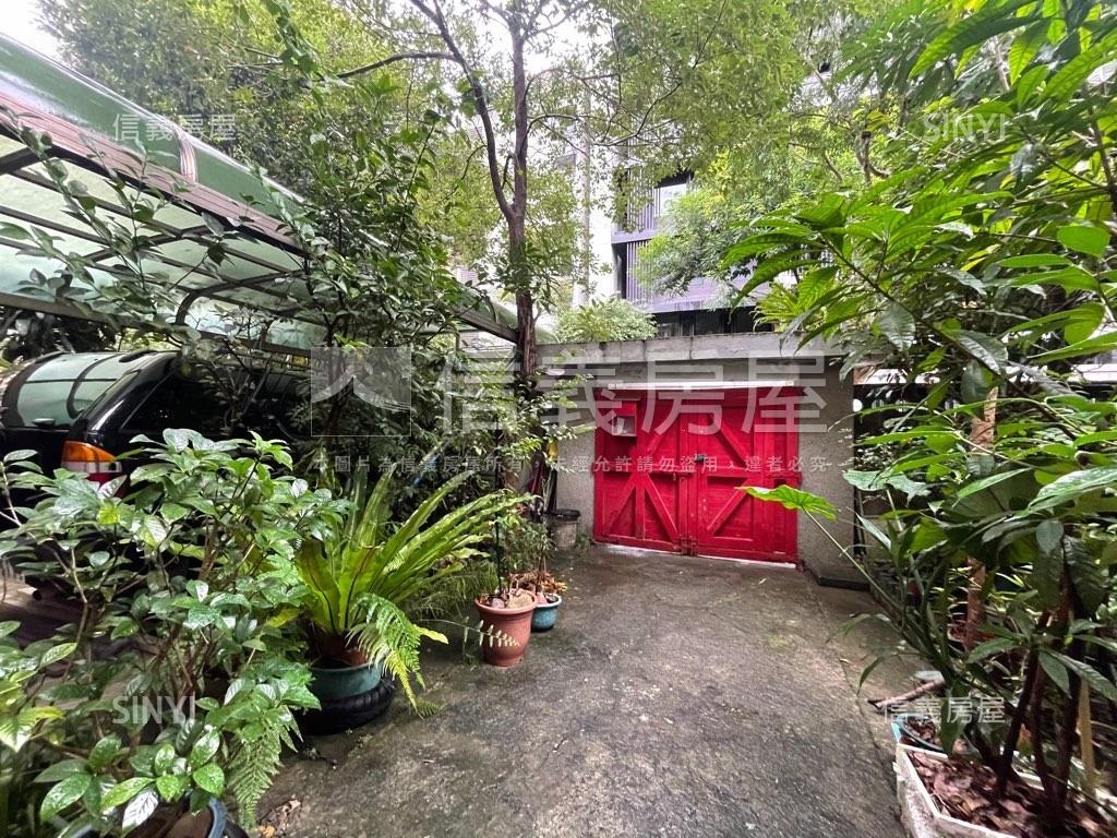 中央新村三街前段美透天房屋室內格局與周邊環境
