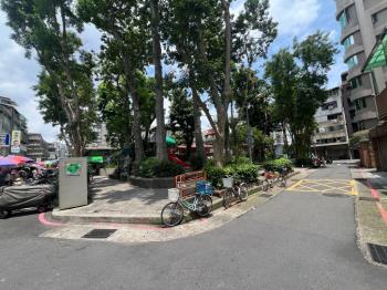 東門市場角窗核心金店