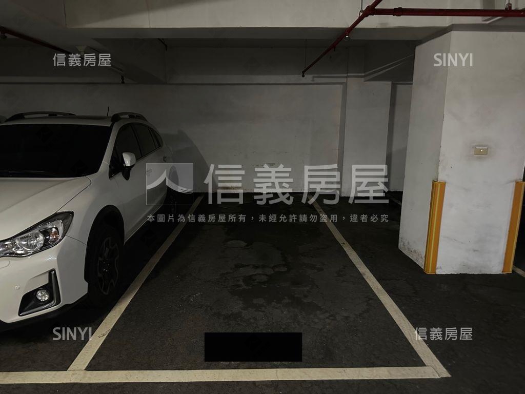 典藏家邊間四房坡平車位房屋室內格局與周邊環境
